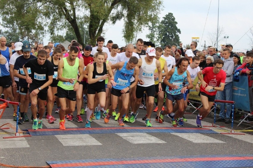 32. BIEG ZBĄSKICH - PÓŁMARATON W ZBĄSZYNIU (22 września)...