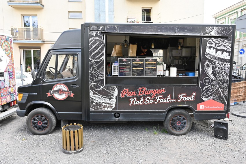 Food Trucki na Orlej w Kielcach już działają. Jest stałe menu, ale też pyszne nowości (WIDEO, zdjęcia)