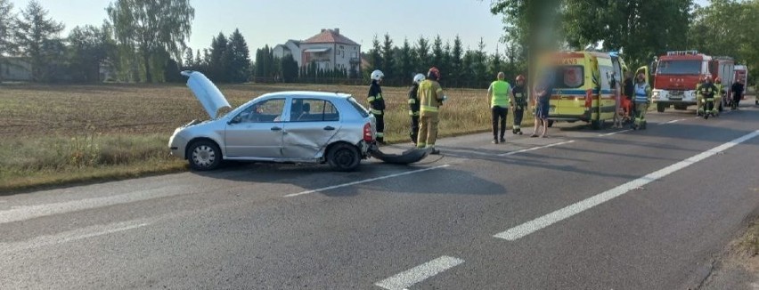 Wypadek w Grabowie, gm. Goworowo. Do zderzenia dwóch samochodów osobowych doszło 23.08.2022