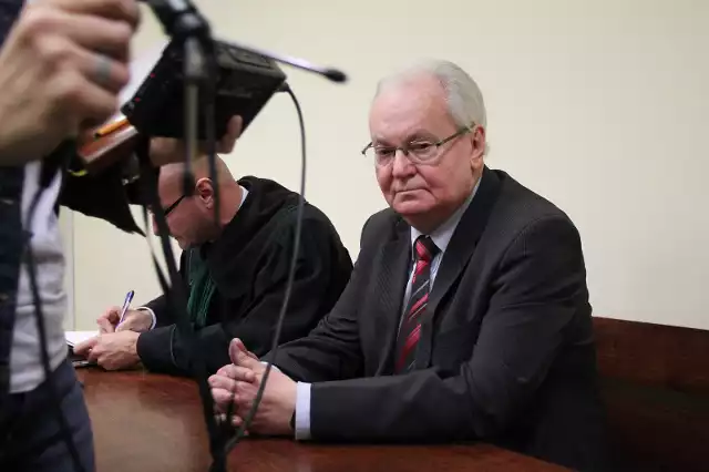 W 2013 r. prof. Lechosław Gapik został prawomocnie skazany na 4 lata więzienia.