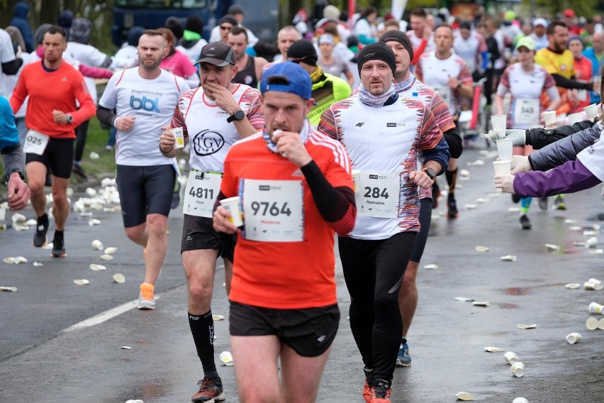 W niedzielę półmaraton - poznaniacy będą kibicować i unikać...