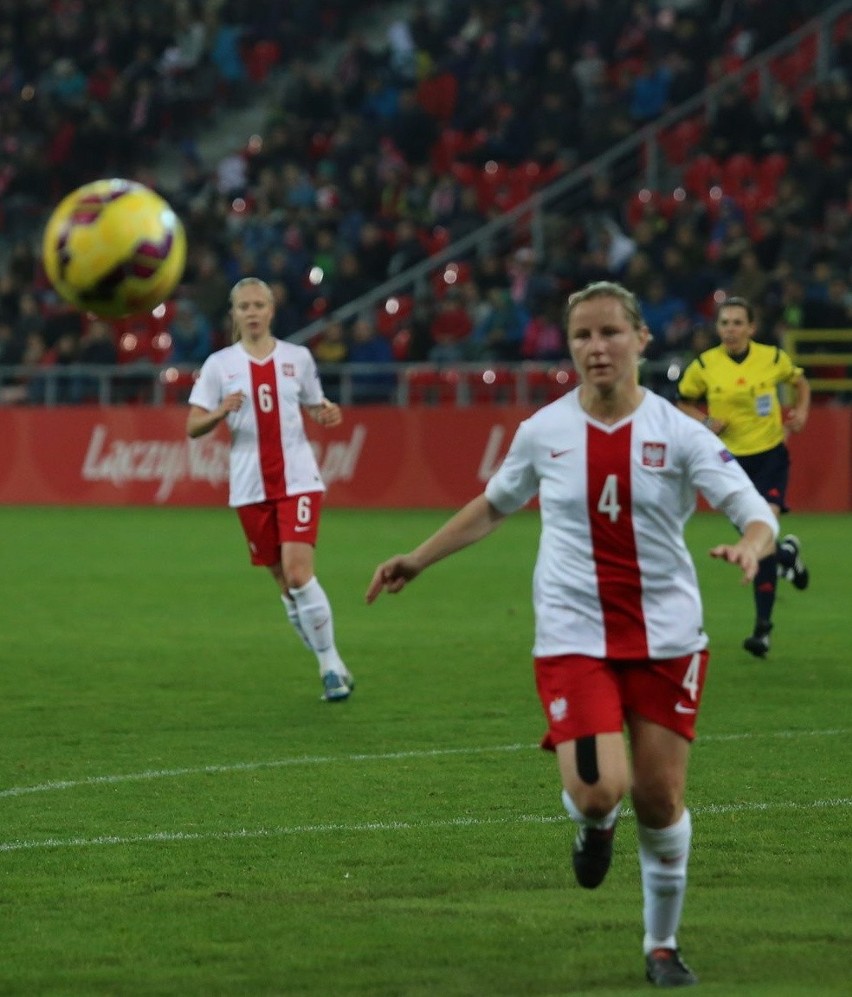 Piłka nożna kobiet: Polska - Słowacja 2:0. Rekord w Tychach [ZDJĘCIA]