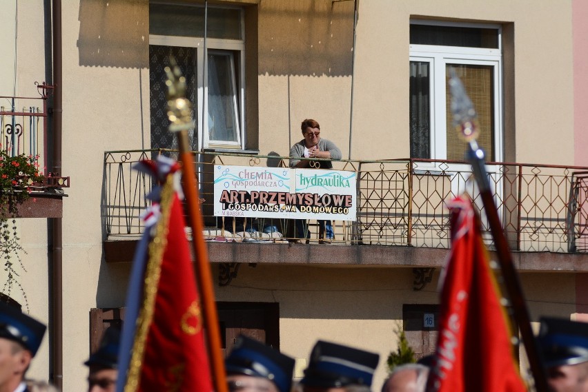 Odsłonięcie pomnika w Ożarowie