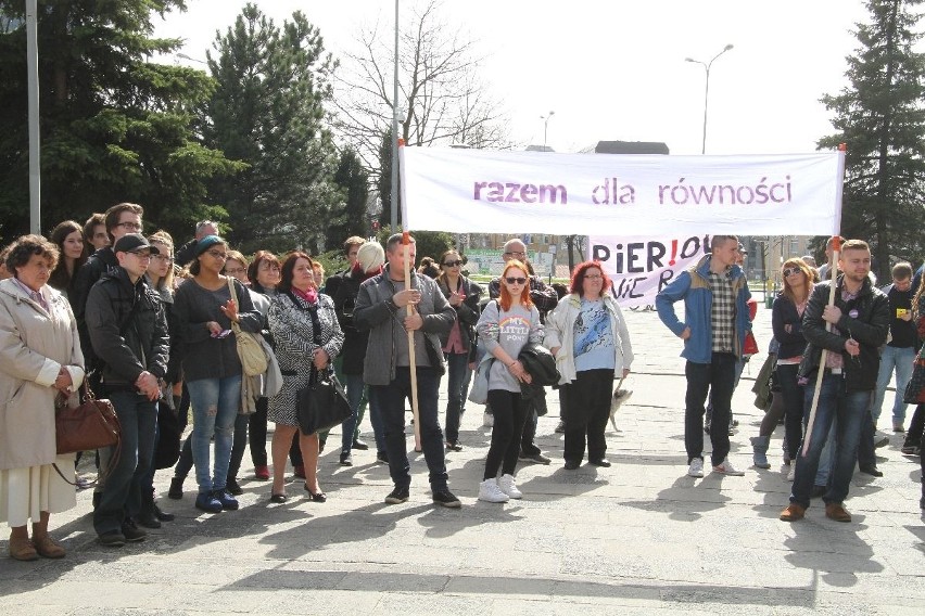 Partia Razem protestowała w Kielcach przeciwko zmianon w ustawie antyaborcyjnej