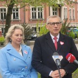 Senator RP Krzysztof Kwiatkowski udziela poparcia Annie Zasadzie-Chorab w II turze wyborów samorządowych