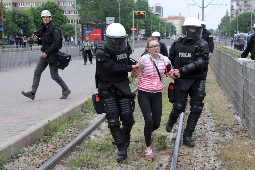 Śmierć na komisariacie: Policjant, który użył paralizatora zawieszony