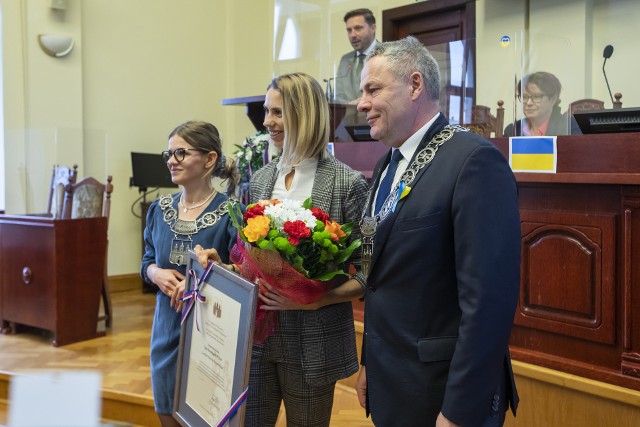 Laur dla wybitnego skrzypka Wadima Brodskiego oraz lekkoatletki Igi Baumgart, nagrody i stypendia prezydenta Bydgoszczy oraz medale Kazimierza Wielkiego dla miast partnerskich Bydgoszczy - Czerkas i Krzemieńczuka w Ukrainie - to efekt środowej, uroczystej sesji Rady Miasta Bydgoszczy.