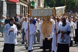 Wierni czterech parafii w Rybniku przeszli ulicami miasta w procesji Bożego Ciała