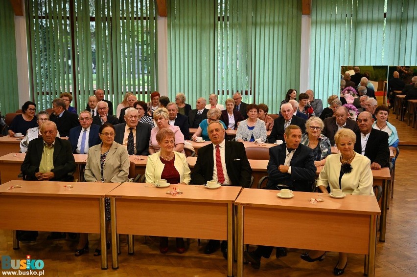44 pary z gminy Busko-Zdrój świętowały 50-lecia małżeństwa. Zobacz zdjęcia