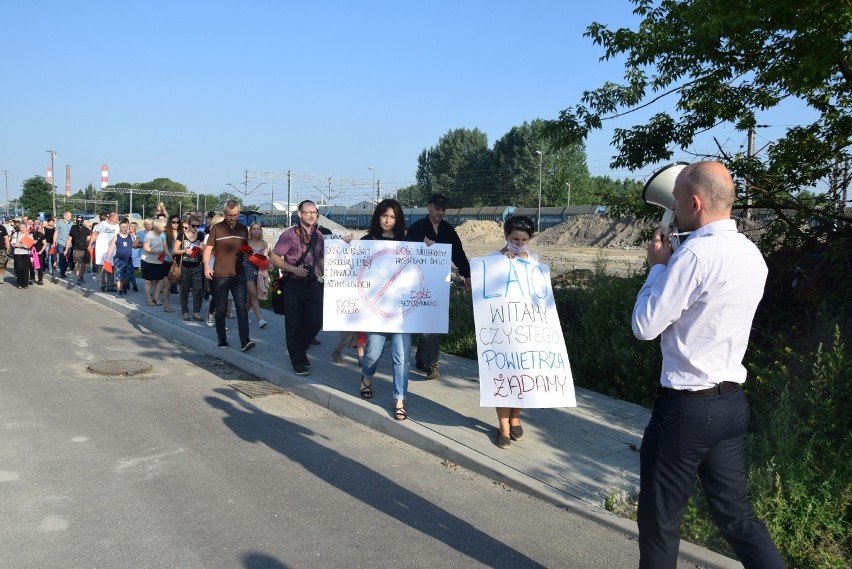 Około stu skawinian protestowało przeciw zatruwaniu...