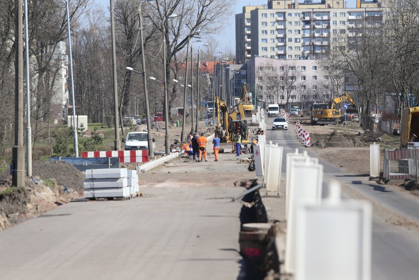 Trwa remont ulicy 3 Maja w Chorzowie. Zobacz kolejne...