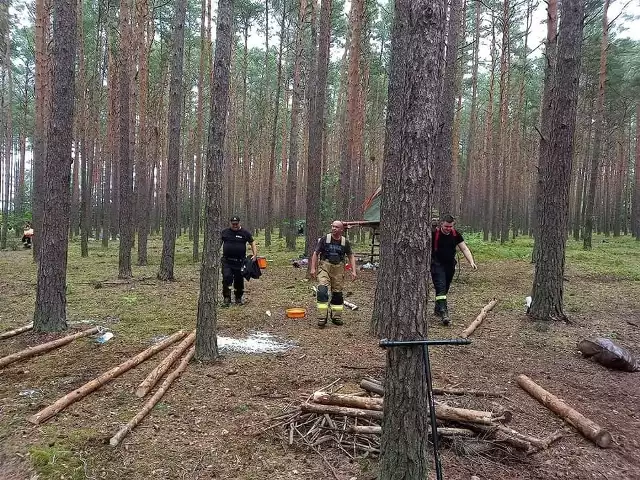 Ewakuacja obozu harcerskiego w Gościencinie.