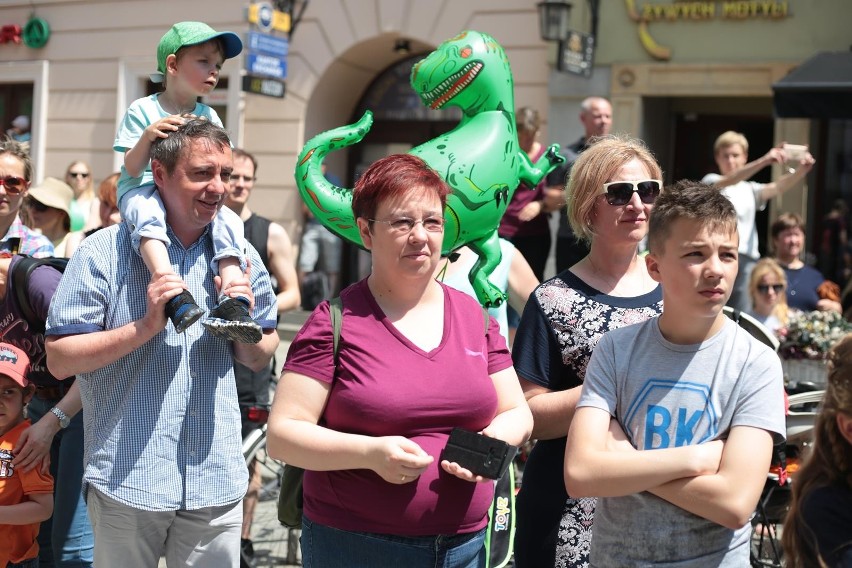 Kraków. Parada smoków w centrum miasta [ZDJĘCIA]                 