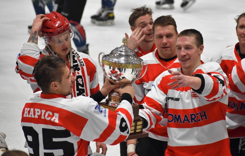 Comarch Cracovia będzie w Oświęcimiu bronić hokejowego...