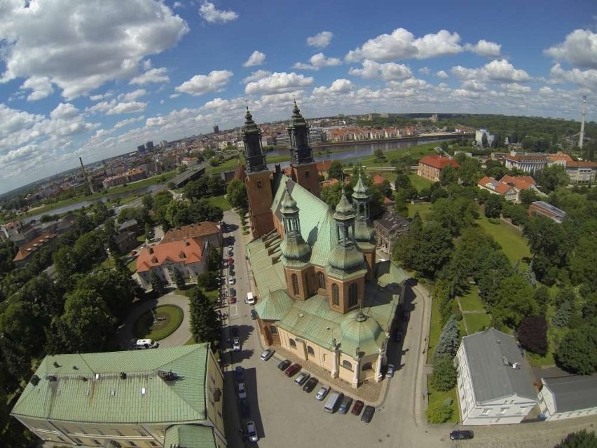 Poznań z lotu ptaka. Tym razem Ostrów Tumski. Zdjęcia dzięki...