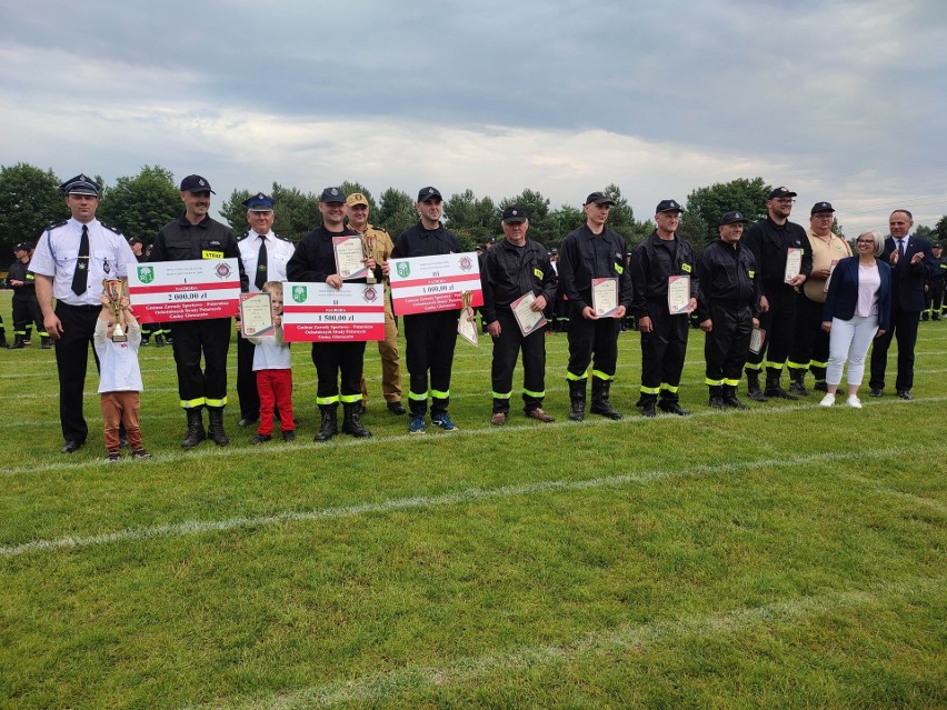 Gminne zawody sportowo – pożarnicze odbyły się w Głowaczowie. Był też piknik, pokazy i konkursy. Zobaczcie zdjęcia