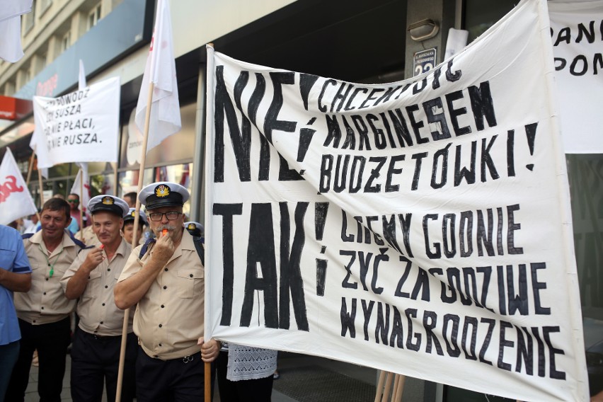 Kraków. Protest pracowników Wód Polskich. Domagają się obiecanych przez rząd podwyżek