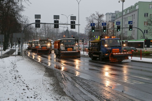 W poniedziałek tak może zmienić się aura – spadnie krupa śnieżna lub deszcz ze śniegiem, do akcji ruszą służby drogowe