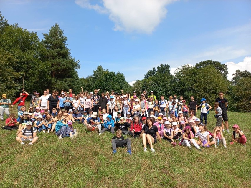 Pociąg marzeń. 600 dzieci, dzięki współpracy i wsparciu hojnych partnerów, mogło wypoczywać na letnich koloniach w Myczkowcach [WIDEO, FOTO]