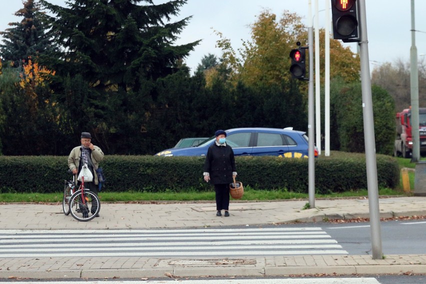 Pełzający lockdown na LSM w Lublinie. Ulice i skwery zaczynają pustoszeć. Zobacz zdjęcia