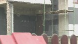 Wypadek na budowie. Szef zostawił pracownika na przystanku (wideo)