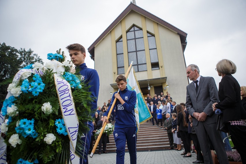 Rodzina i kibice pożegnali Krystiana Popielę [ZDJĘCIA]