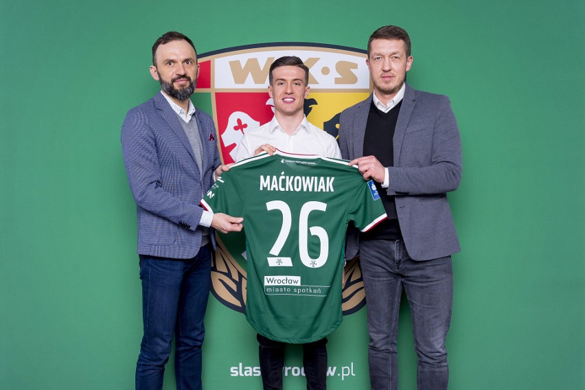 Kontrakt ze Śląskiem Wrocław podpisał 18-letni Mateusz...