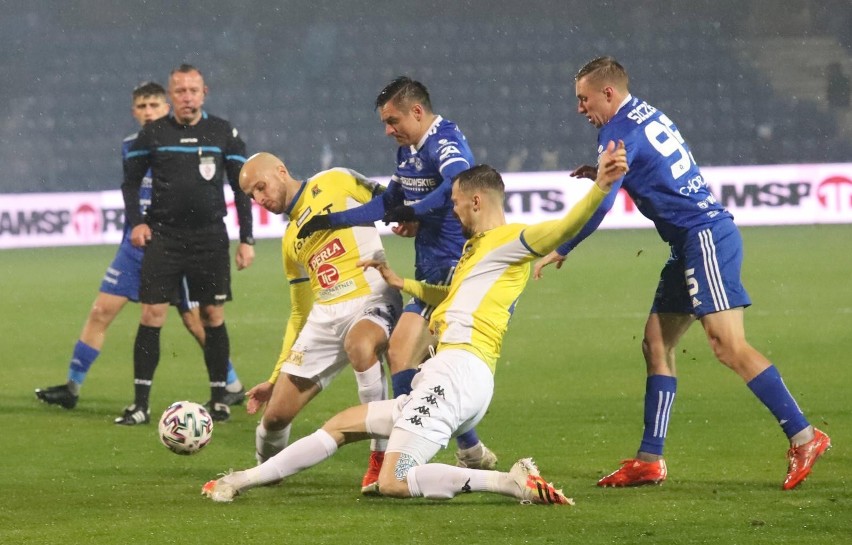 26.11.2021 r. Ruch Chorzów - Motor Lublin 0:0. W niedzielę w...