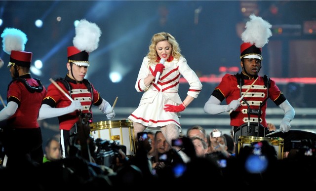 Jak na przestrzeni lat zmieniała się słynna Madonna? Zobacz szczegóły na kolejnych slajdach >>>
