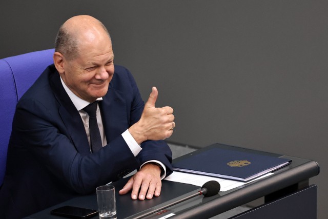 Olaf Scholz zadał Donaldowi Tuskowi „cios w plecy” - twierdzi eurodeputowana Beata Szydło