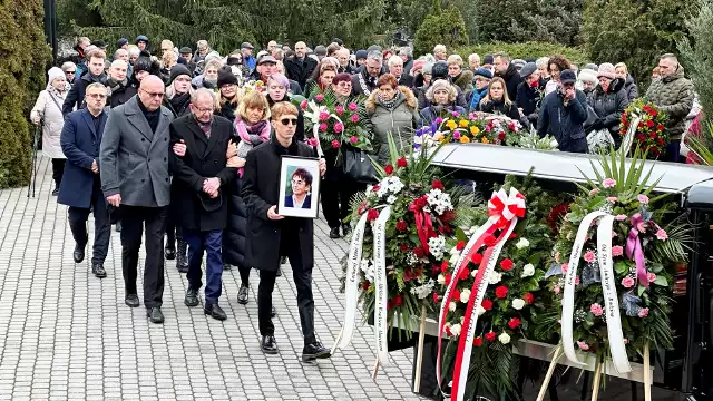 Ostatnie pożegnanie Antoniny Grzegorzewskiej, byłej prezydent Zielonej Góry, dyrektor generalnej Urzędu Wojewódzkiego w Zielonej Górze - stary cmentarz przy ul. Wrocławskiej w Zielonej Górze - 2 lutego 2024 roku