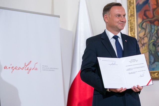 Nowe odznaczenie państwowe: Medal Stulecia Odzyskanej Niepodległości. Będzie przyznawany osobom zasłużonym dla Rzeczpospolitej