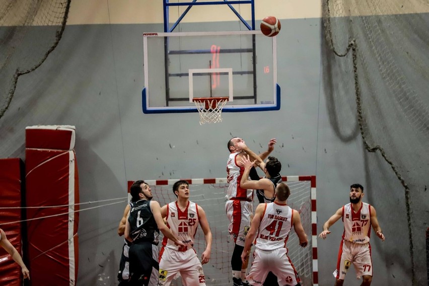 Tur Basket Bielsk Podlaski odniósł już trzecie zwycięstwo w...
