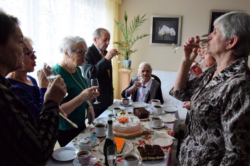 Pani Helena Zaranek z Kruszwicy skończyła dziś 106 lat. Na...