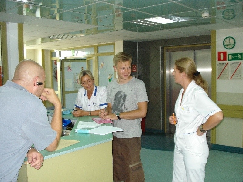 Kuba Wesołowski na oddziale onkologii.