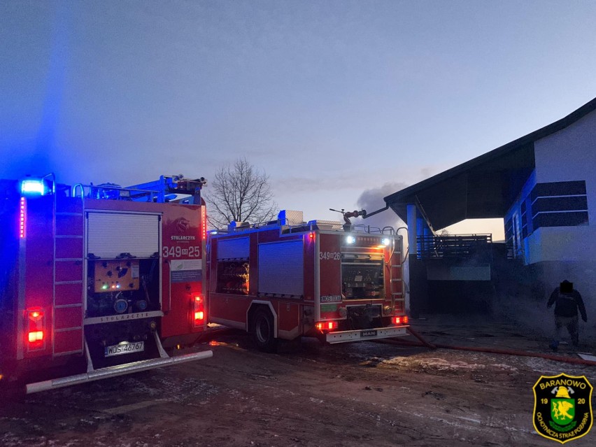 Pożar domu w Ziomku gm. Baranowo, 21.12.2021. Zdjęcia