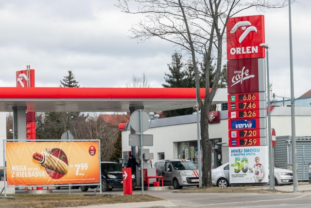 Orlen:95: 6,86 złDiesel: 7,46LPG: 3,26