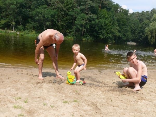 Mieczysław Wójcik z Pionek oraz jego wnuczek przyjechali do Garbatki z Pionek.