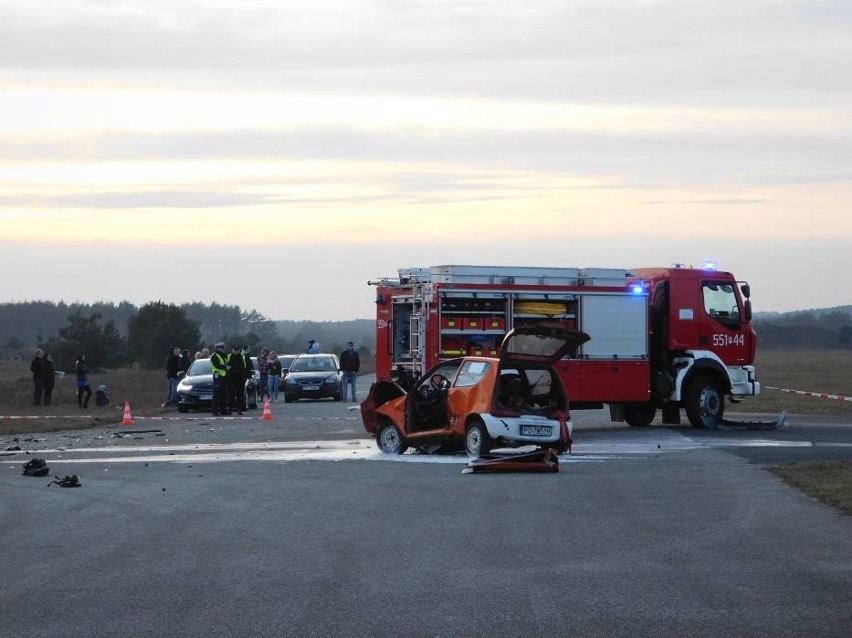 Wypadek na lotnisku w Pile. Samochód wjechał w publiczność