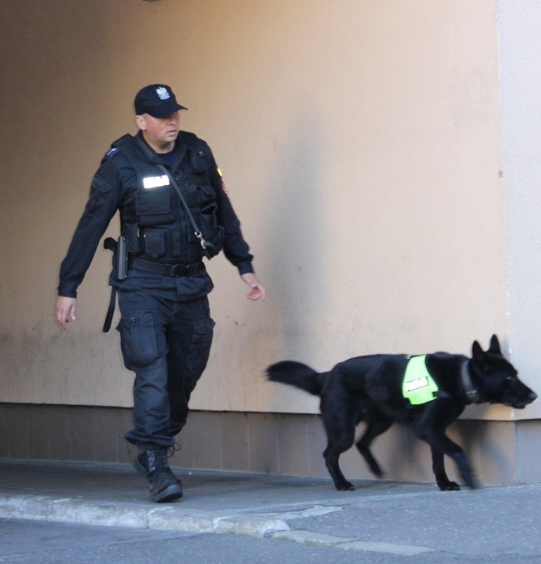 Ćwiczenia toruńskiej policji w szpitalu na Bielanach