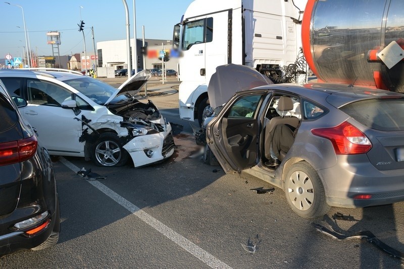 Do zdarzenia doszło w środę, na skrzyżowaniu ulicy...