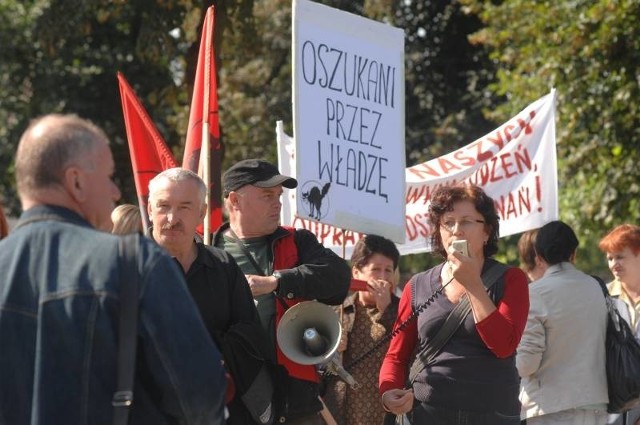 Byli pracownicy szpitala zorganizowali we wrześniu zeszłego roku protest w Kostrzynie.