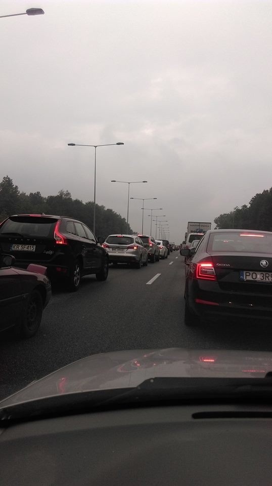 Wypadek na autostradzie A4 dodatkowo blokuje przejazd w stronę Wrocławia