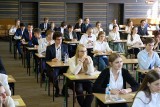 Matura z matematyki w I LO w Zabrzu. Maturzyści gotowi na spotkanie z królową nauk ZDJĘCIA