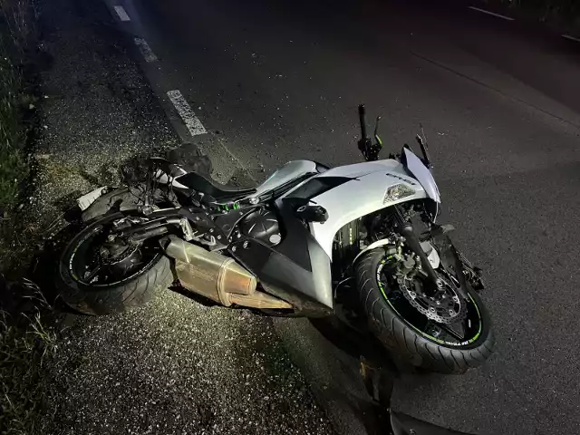 Motocyklista nie przeżył zderzenia ze zwierzyną. Śmiertelny wypadek na trasie Rzeczenica-Czarne.