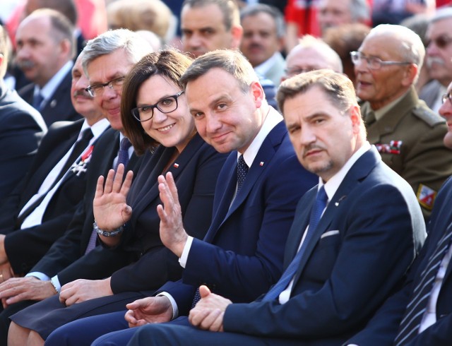 Małgorzata Sadurska towarzyszyła Andrzejowi Dudzie podczas kampanii prezydenckiej. W nagrodę ma zostać szefową jego kancelarii. Ona sama  do tej pory publicznie tego nie potwierdziła. Sytuacja ma się wyjaśnić w piątek.