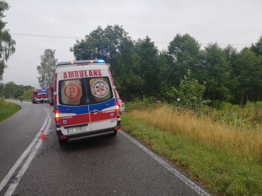 W niedzielny poranek na drodze wojewódzkiej 163 pomiędzy...