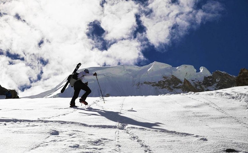Andrzej Bargiel zjechał na nartach z Broad Peak.