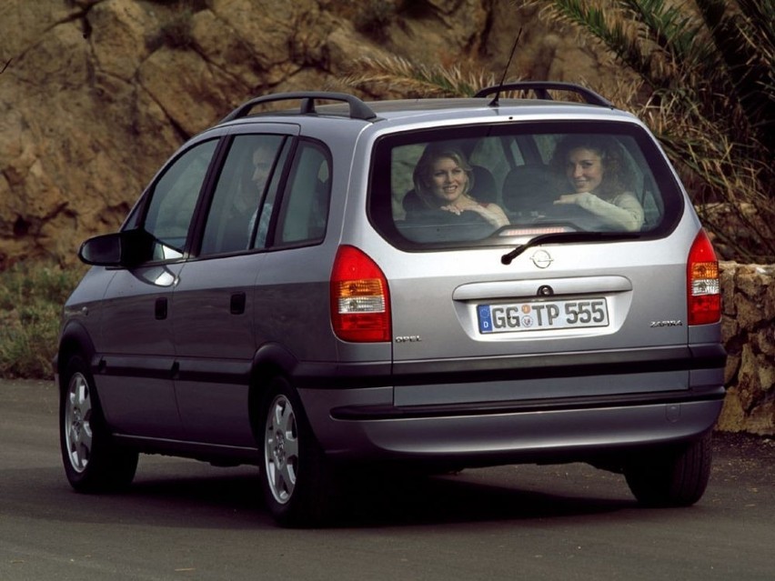 Opel Zafira A...