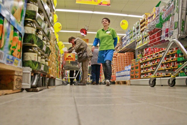 Sklepy otwarte 2 maja 2018? Czy w środę zamknięte będą Biedronka, Lidl, Żabka? [GODZINY OTWARCIA]